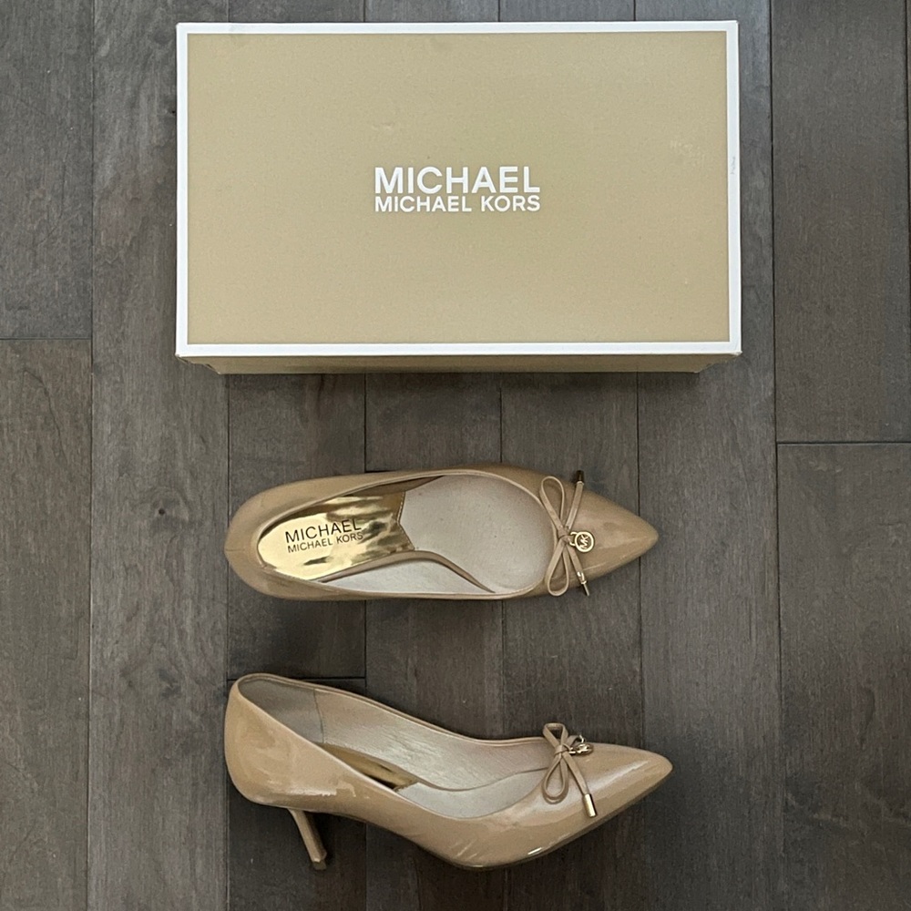 Michael Kors Nancy Mid Pumps